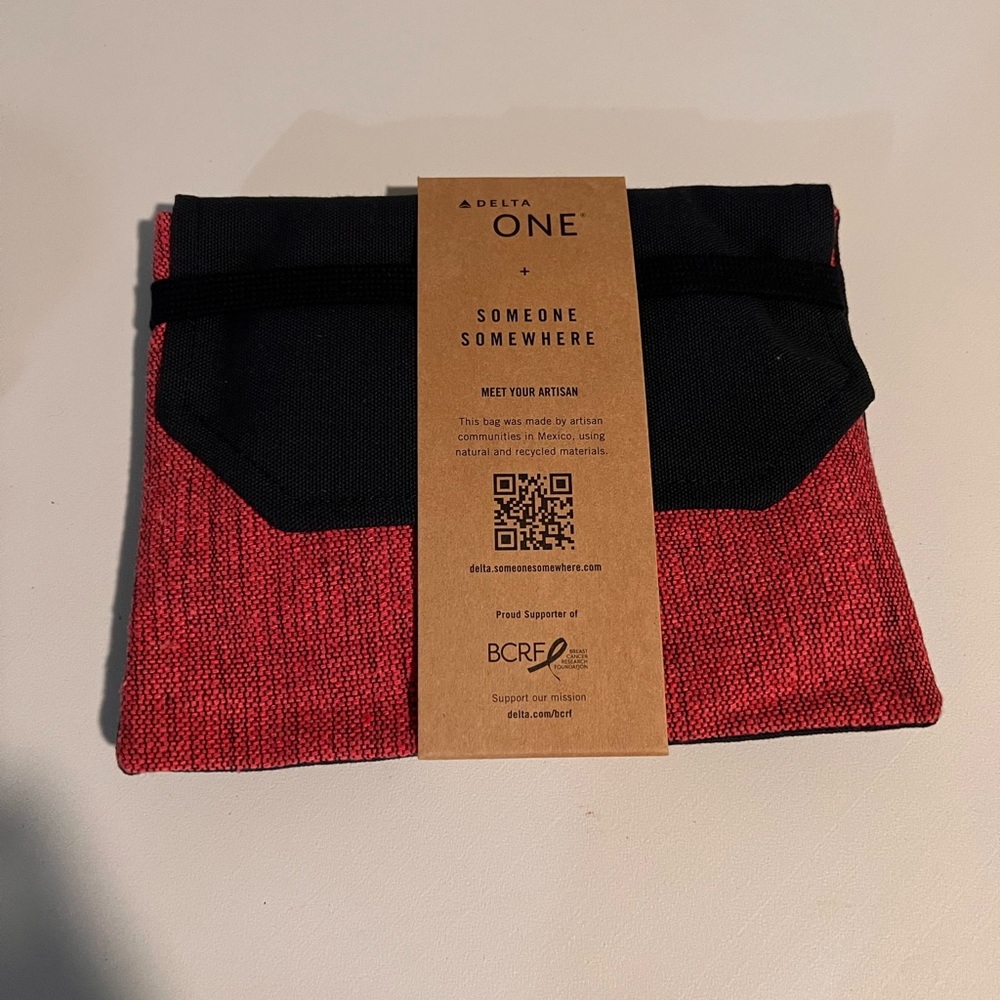 Delta One Someone Somewhere Toiletry kit. New, fresh, unused from Oct  2023